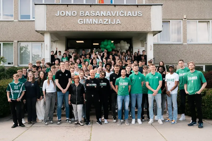 Visos „Žalgirio“ komandos apsilankymas mokykloje